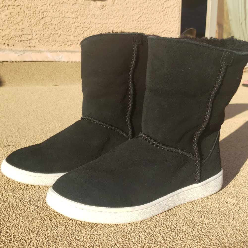 UGG Mika Classic Sneaker